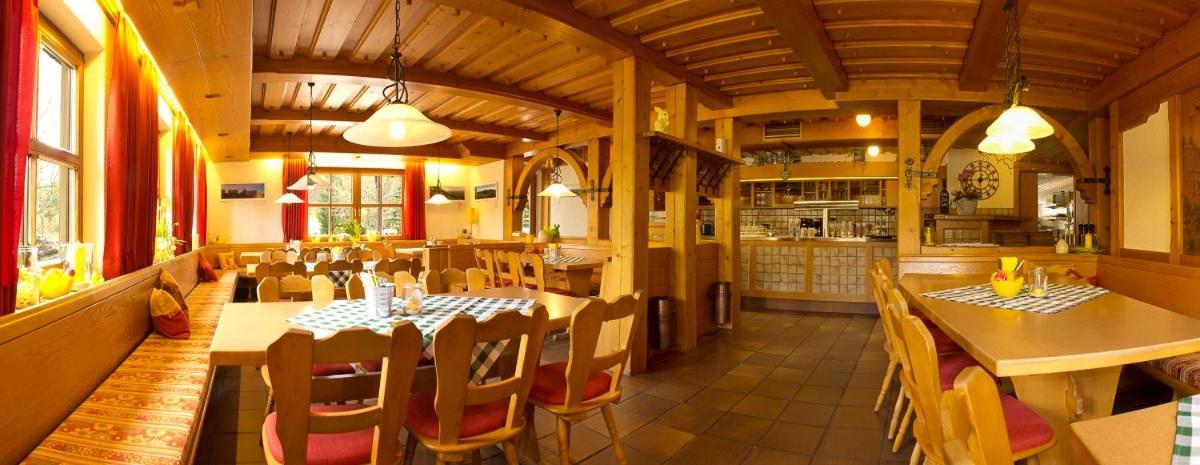 Hotel Stahlecker Hof à Lichtenstein  Extérieur photo